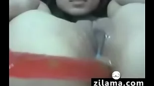 Chinese bird pulls up her ass Inch by inch